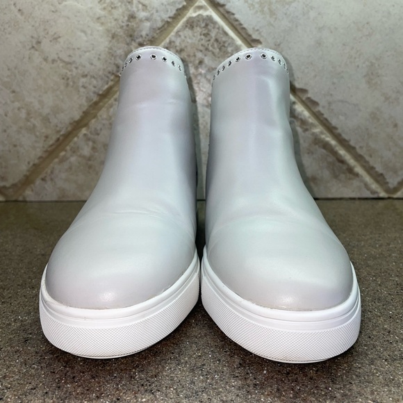 Chelsea & Violet Milo Suede & Leather Eyelet Wedge Sneakers LT Grey Size 8M - Picture 3 of 10